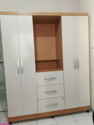 Vendo guarda-roupa semi-novo todo perfeito com entrega e montagem incluso