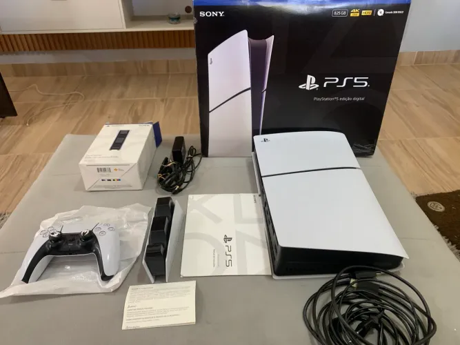 Ps5 completo novo na caixa + base de carregamento para controle