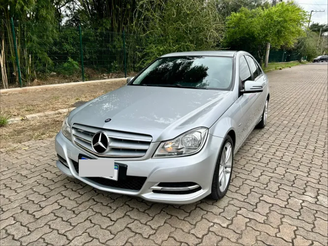 Mercedes-Benz C-180 CGI Classic 1.8 16V 156cv Aut. 2012