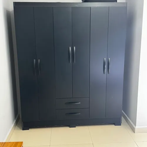 Guarda roupa 6 portas 