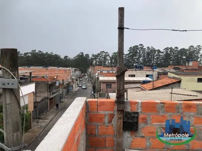Casa com 6 dormitórios à venda, 200 m² por R$ 420.000,00 - Jardim Marilena - Guarulhos/SP