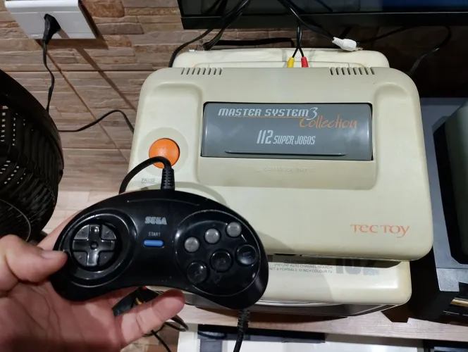 Master System 3 Colection com 112 jogos na memória e com entrada para cartucho