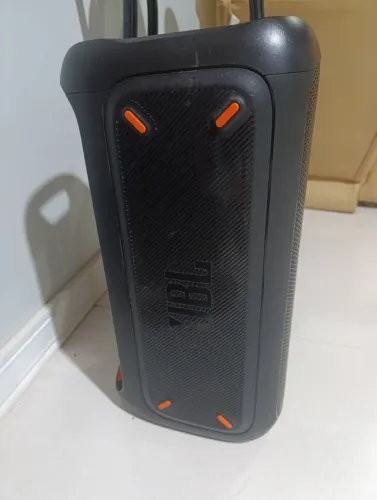 Vendo caixa de som JBL partybox 100.