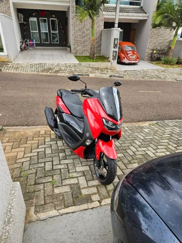 Scooter Yamaha Nmax 2024 vermelha