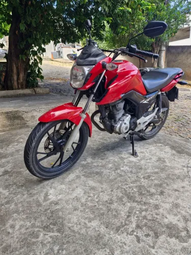 Cg 160 fan 2023 vendo ou troco por outra moto maior o menor valor de meu interesse