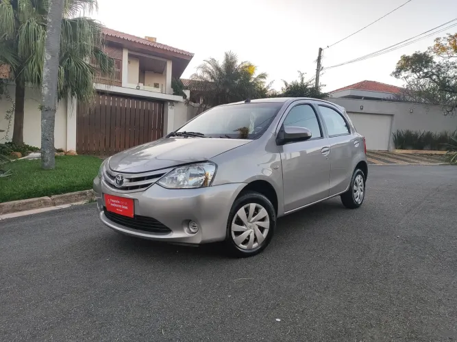 Toyota Etios XS 1.5 Flex 16V 5P Aut. 2017