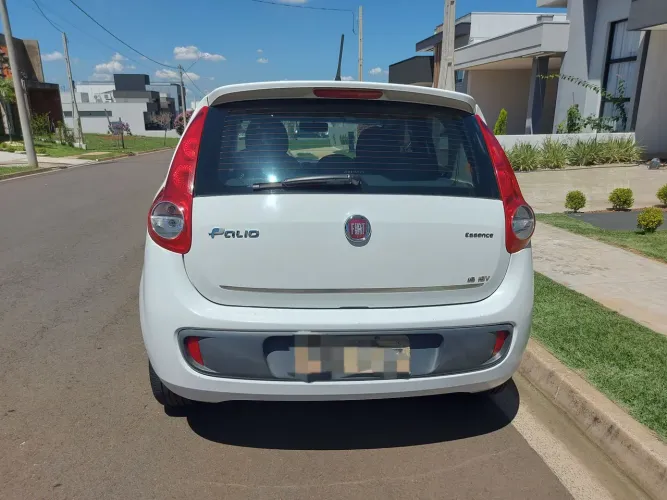 Fiat Palio Essence 1.6 Flex 16V 5P 2014
