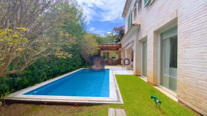 Uma casa incrível em um dos condomínios mais exclusivos de São Paulo