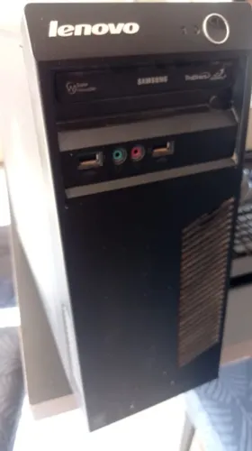 Computador de mesa completo