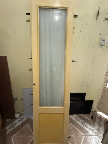 Portas de guarda roupa de madeira!!