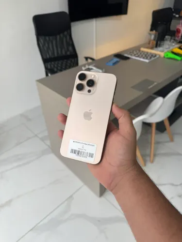 iPhone 16 pro max 256 gigas 3 meses de garantia 