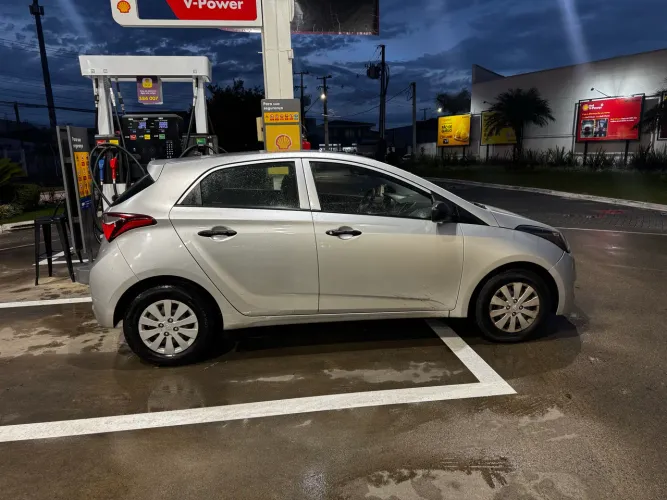 Hyundai HB20 Unique 1.0 Flex 12V Mec. 2019