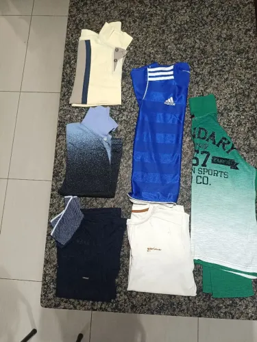 Kit de roupa masculino tamanho 12.