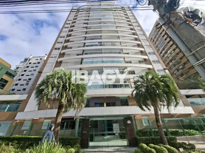Excelente Apartamento 2 dormitório(s) em Centro - Florianópolis