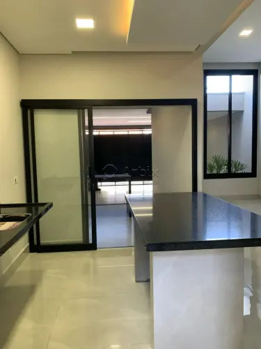 Casa à venda no bairro Parque Universitário em Americana/SP