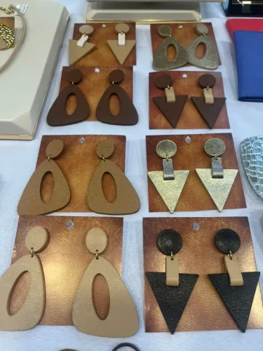 Brincos em Couro Legítimo