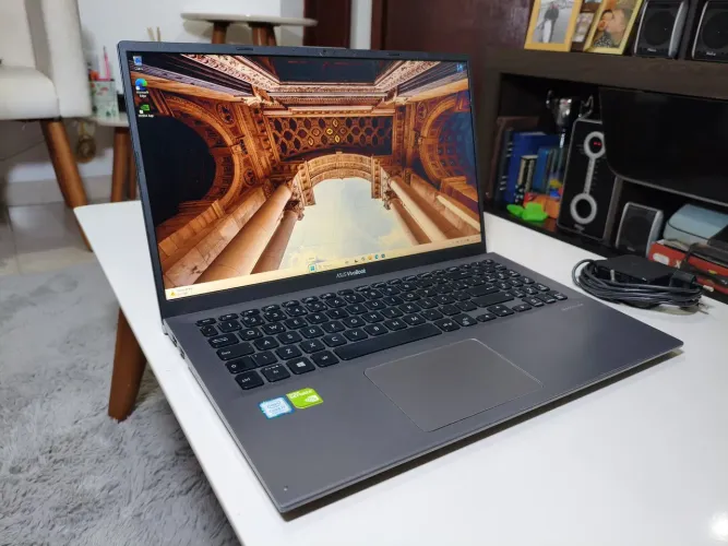 Notebook Asus Intel i7 8gen, 8GB RAM, SSD 240GB, NVidia Geforce MX230, Tela 15,6 FullHD