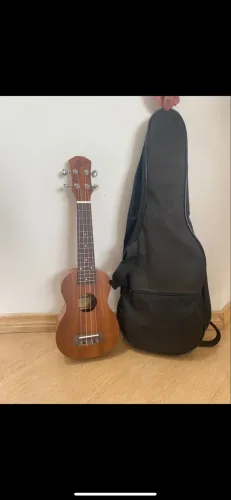 Ukulele winner soprano laminado com capa