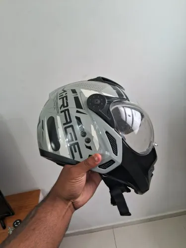 VENDO CAPACETE MOTOCICLISTA