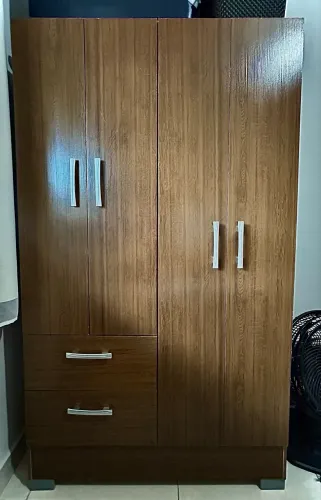 Guarda roupa solteiro marrom