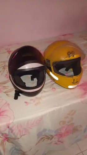 2 Capacetes 