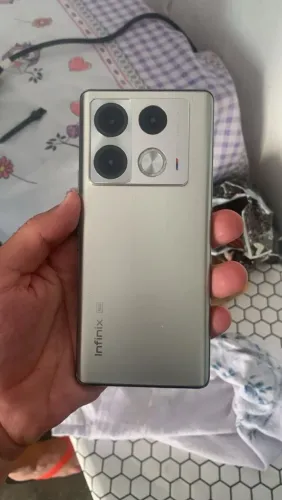 Vendo, Infinix note 40 pro BMW, 5g tela curvada, 24GB RAM, 252GB de memória, Bateria 4.600