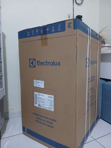 Frigobar Electrolux EM120