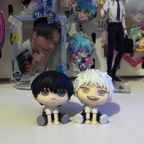 Mini figures Hikaru e Yoshiki - O Verão que Hikaru Morreu
