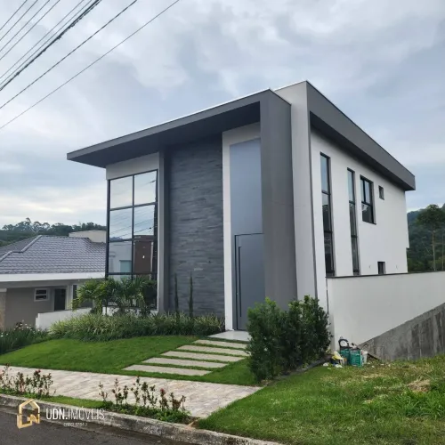 Casa Alto Padrão à Venda Condomínio Fechado na Itoupava Central, Blumenau