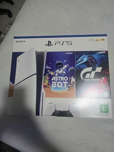 PlayStation 5 com leitor de disco.