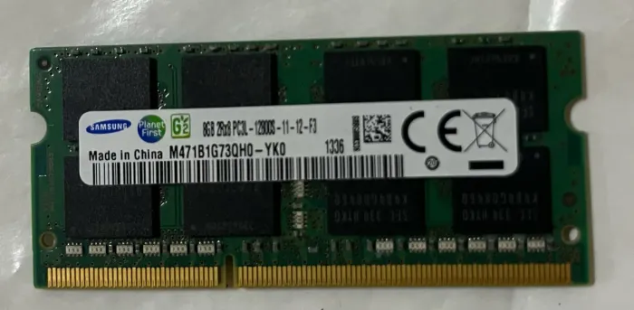 Memória RAM Samsung 8GB DDR3L 1600MHz para Notebook / Mini PC - M471B1G73QH0-YK0