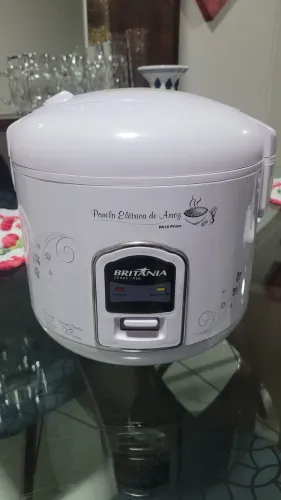 Panela elétrica de arroz e legumes Britânia