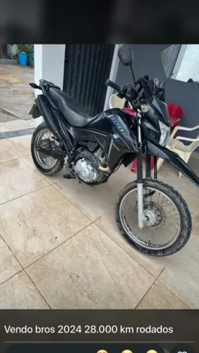 Vendo Bros 2024 pago 2026 28000 km rodados interessados entra em contato *