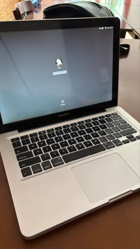 MacBook Pro 13" Intel i5 | SSD 240GB | Ideal para Estudos e Trabalho