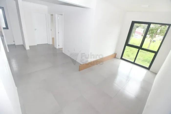 Apartamento semimobiliado na rua Padre Anchieta - Espaço, conforto e localização imbatível