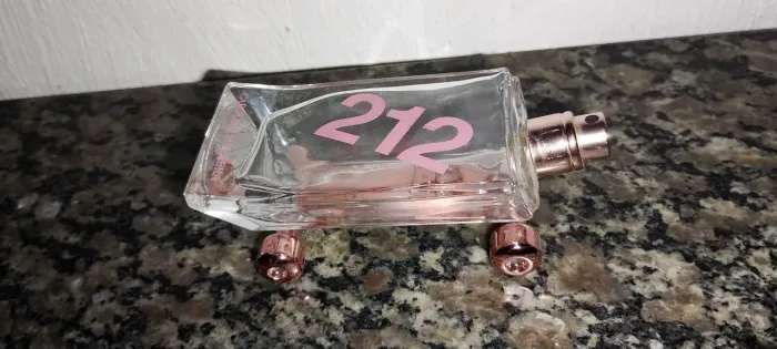 Frasco vazio 212 heroes for her 30ml.
