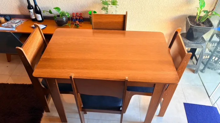 Mesa 4 cadeiras 1,10 x 70