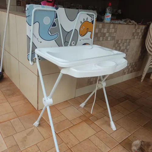 Banheira com trocador para bebê