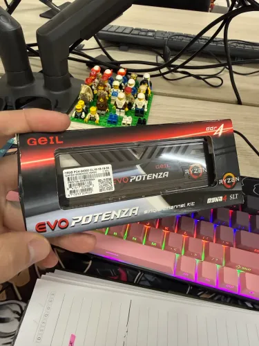 Memória RAM Evo Potenza - 16gb DDR4 - Urgente!