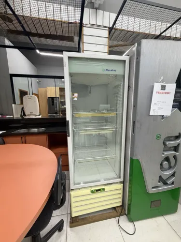 Geladeira Expositora Vertical Metalfrio 350 Litros - Porta de Vidro - Uso Comercial