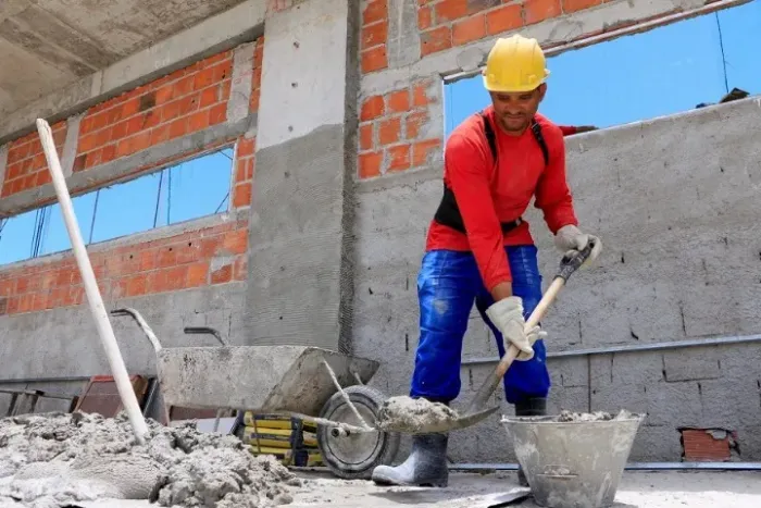 Vaga para Ajudante(Servente) em Obra na Cidade Náutica - SV