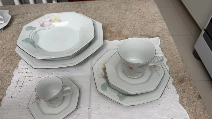 Conjunto de louça - Porcelana Schmidt