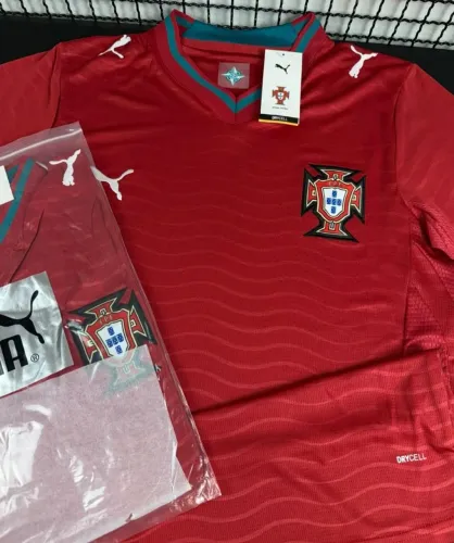 Camisa Seleção Portugal modelo torcedor Nike tamanho EGG (2XL)