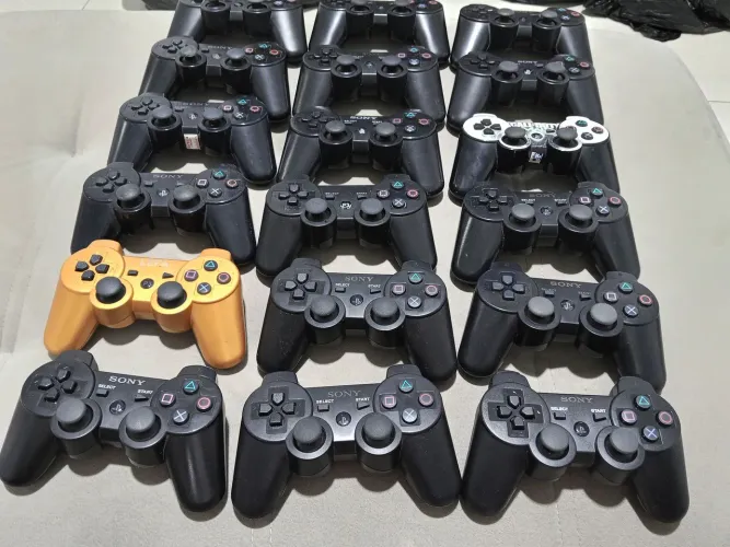 Contole PS3 semi novos