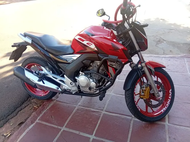 Cbx 250 2020 ,  sem nenhum arranhão .