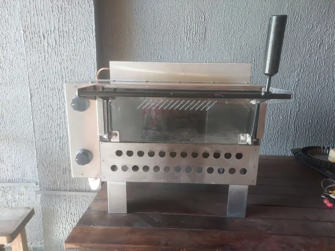 FORNO A GÁS COM PEDRA REFRATÁRIA