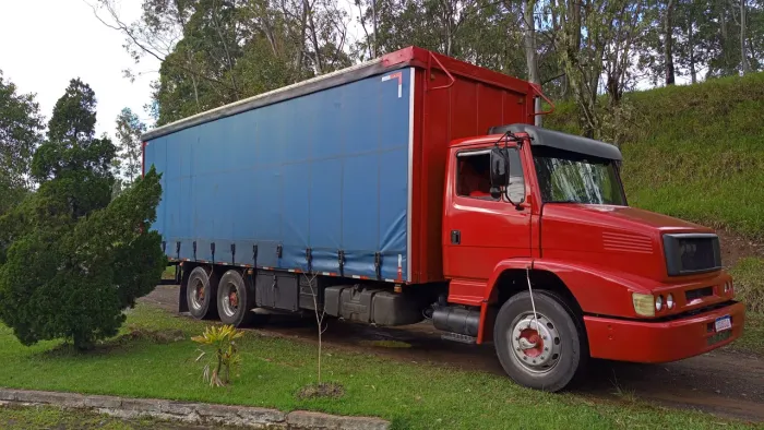 Caminhão M. Benz 1620