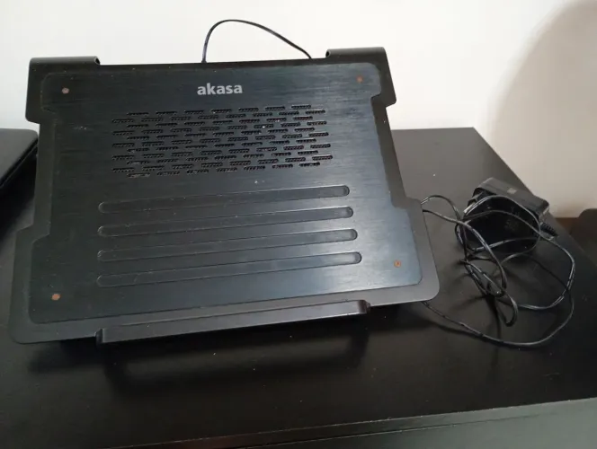Suporte Notebook Akasa com Resfriamento