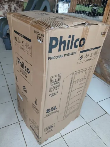 FRIGOBAR PHILCO NOVO NA CAIXA