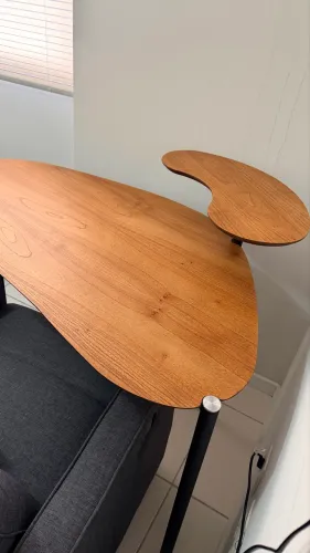 Mesa para computador formato orgânico